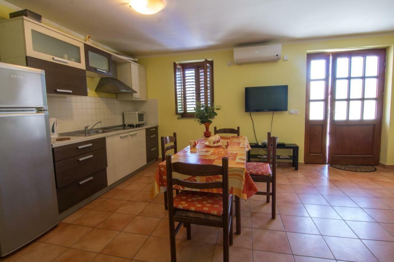 Apartments Villa Forida Mali Losinj Exterior photo