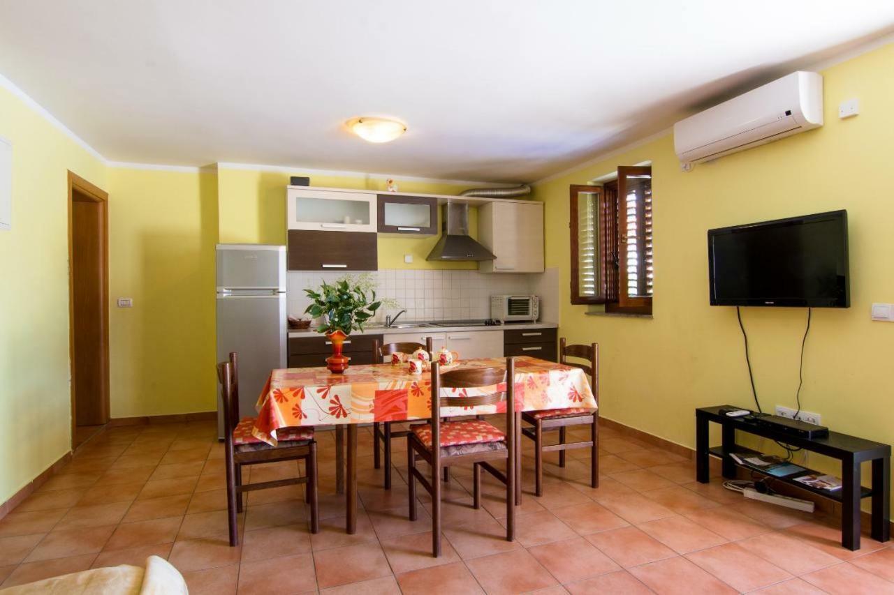 Apartments Villa Forida Mali Losinj Exterior photo